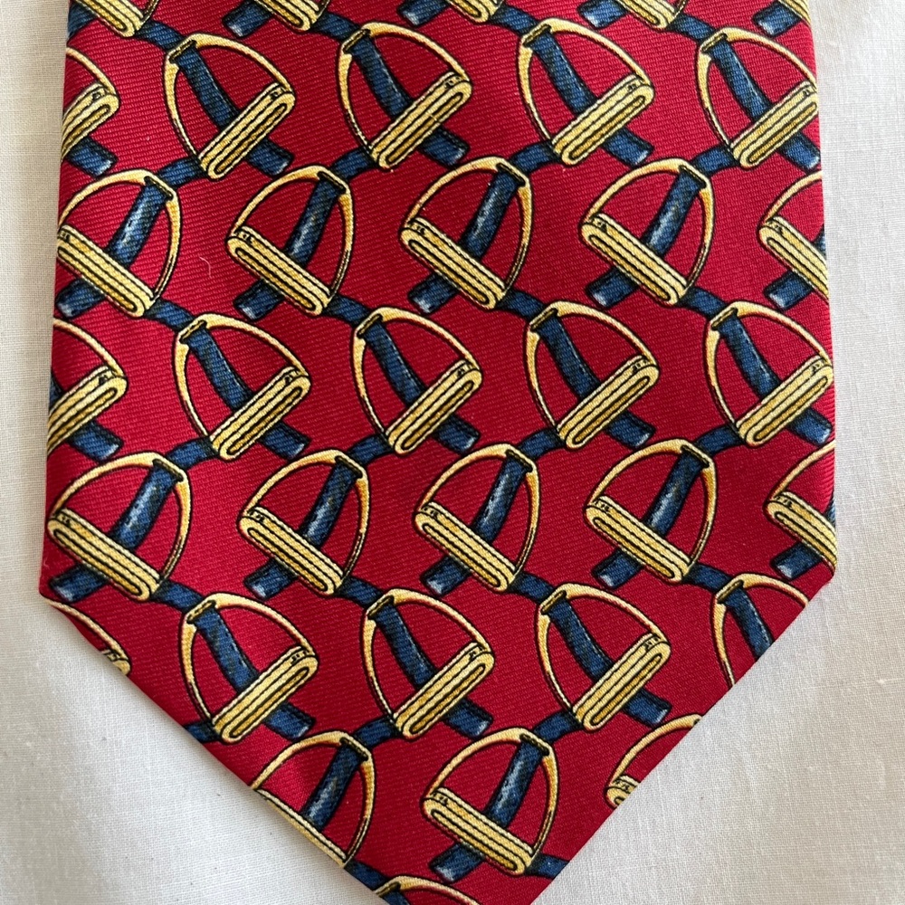 Burberry Elegant Red and Gold Patterned Tie